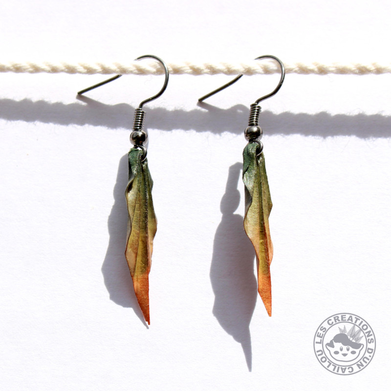 Boucles d'oreilles longues feuilles vertes et marrons