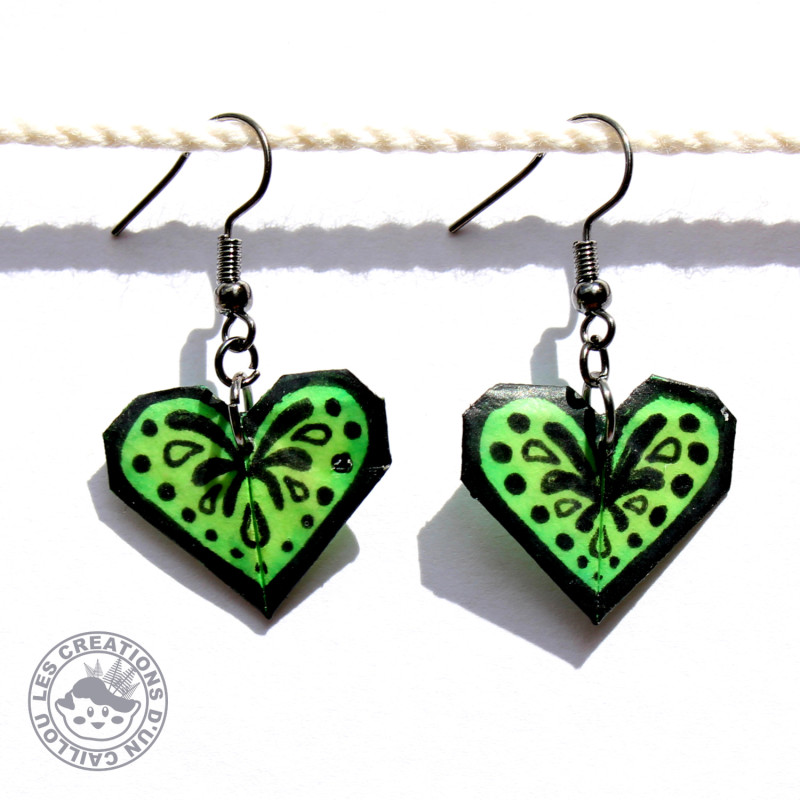 Boucles d'oreilles cœurs avec motifs