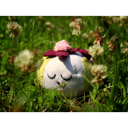 Caillou endormi en peluche