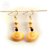 Boucles d'oreilles coquillages et perles jaunes