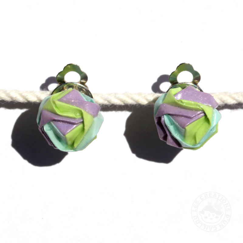 Clips d'oreilles bijoux japonais bleus violets verts