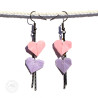 Boucles d'oreilles chaînette de coeurs roses et violets