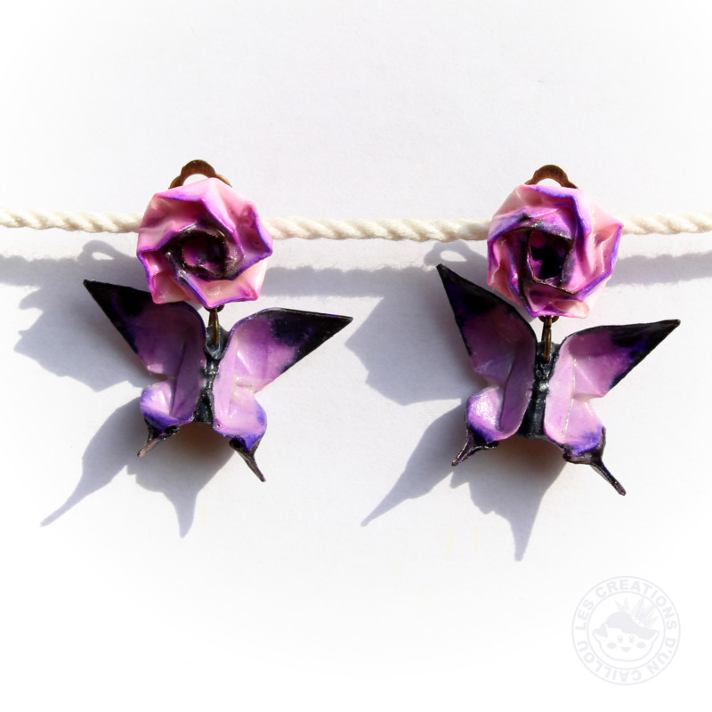 Clips d'oreilles roses et papillons violets